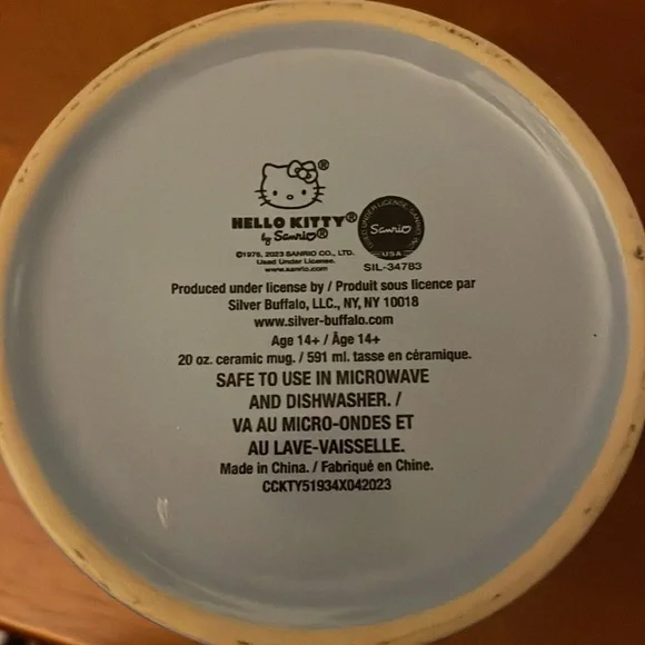 Sanrio Hello Kitty Mug - Picture 4 of 4